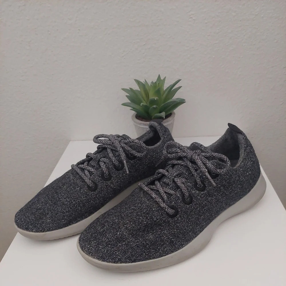Allbirds Wool Runners Lace Up sneakers Mens 11 Gray Euc Like new